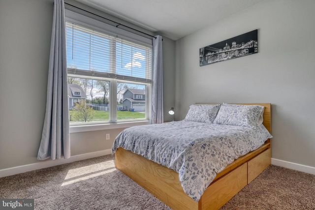 190 WINIFRED DR, Hanover, PA 17331