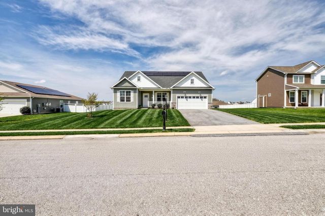 190 WINIFRED DR, Hanover, PA 17331