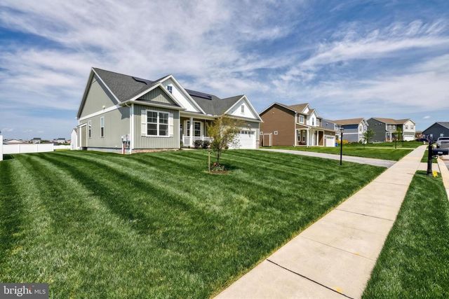 190 WINIFRED DR, Hanover, PA 17331