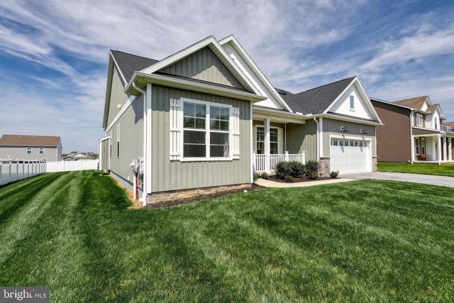 190 WINIFRED DR, Hanover, PA 17331
