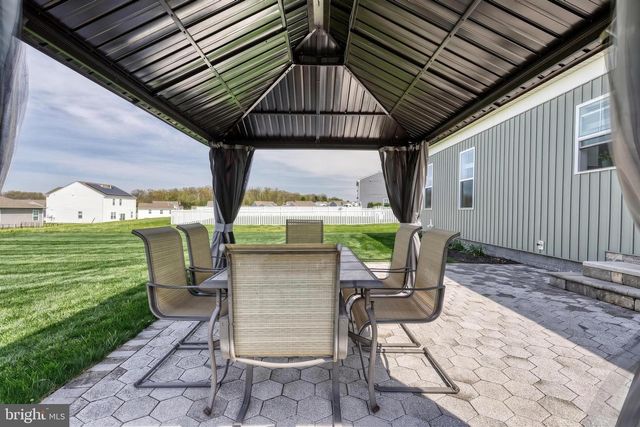 190 WINIFRED DR, Hanover, PA 17331