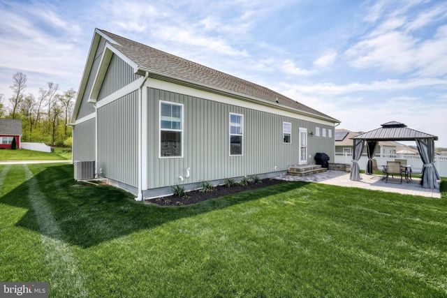 190 WINIFRED DR, Hanover, PA 17331