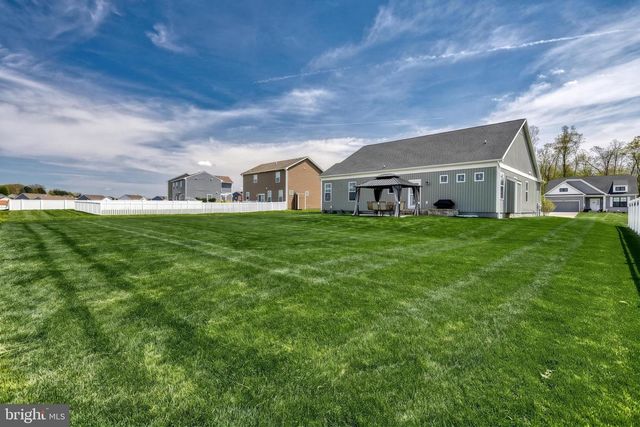 190 WINIFRED DR, Hanover, PA 17331