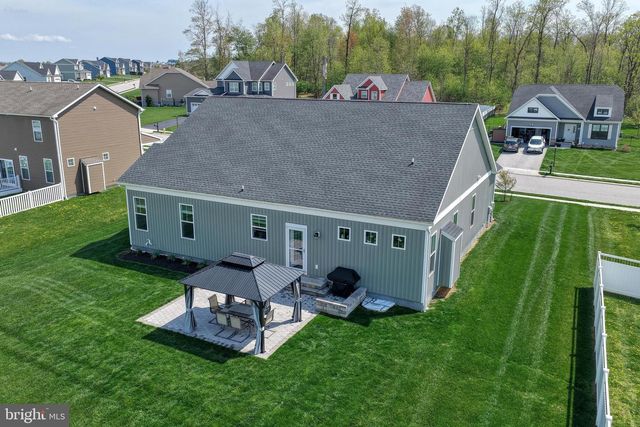 190 WINIFRED DR, Hanover, PA 17331