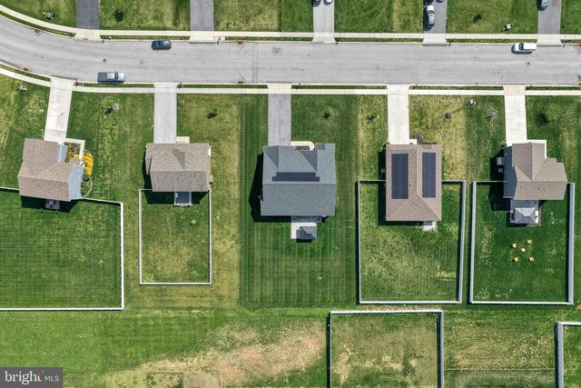 190 WINIFRED DR, Hanover, PA 17331