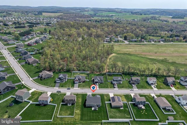 190 WINIFRED DR, Hanover, PA 17331