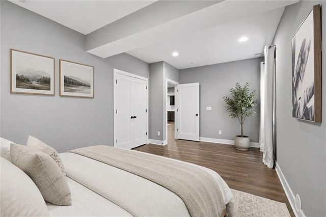 3908 NW Redspire Street, Lee's Summit, MO 64064