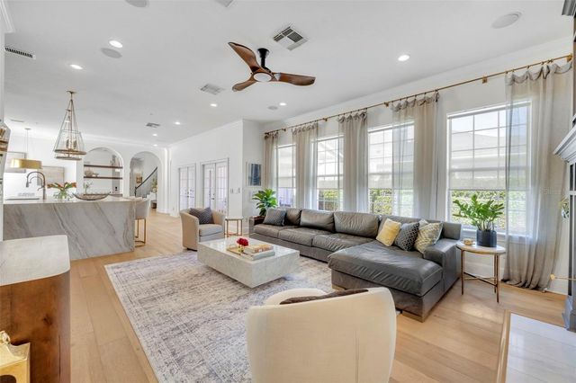 2703 DORELL AVENUE, Orlando, FL 32814