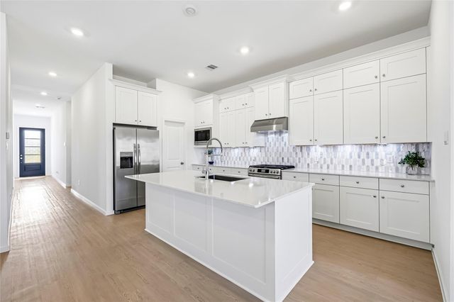 2701 Meridian Springs Drive, Texas City, TX 77568
