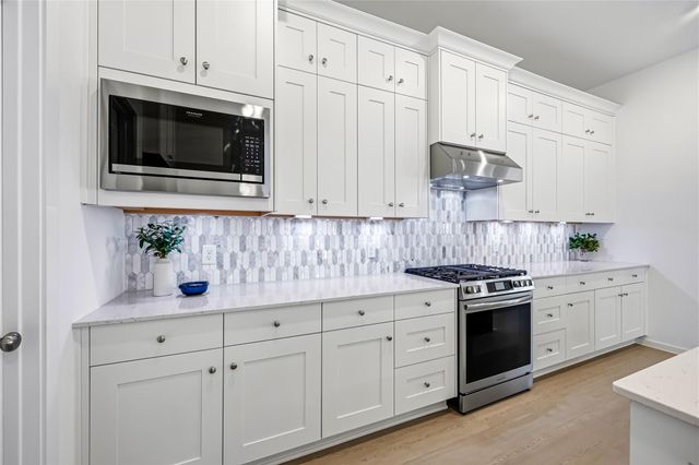 2701 Meridian Springs Drive, Texas City, TX 77568