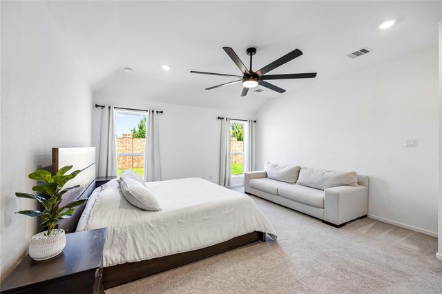2701 Meridian Springs Drive, Texas City, TX 77568