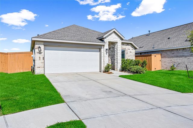 2701 Meridian Springs Drive, Texas City, TX 77568