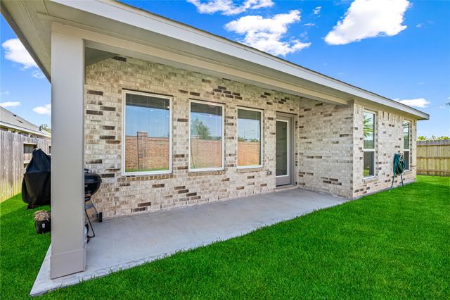 2701 Meridian Springs Drive, Texas City, TX 77568