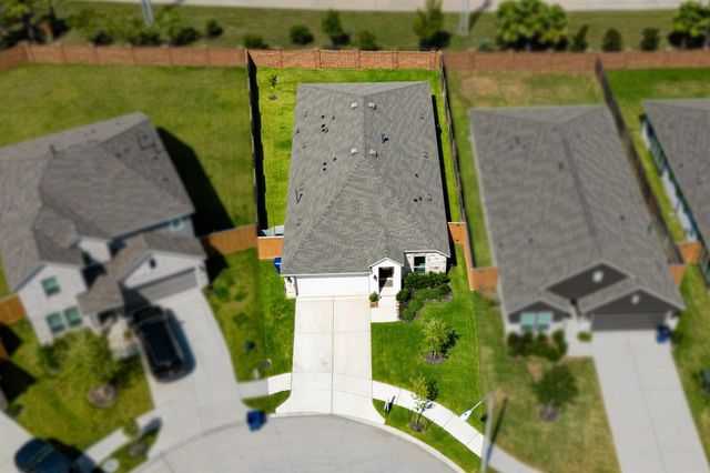 2701 Meridian Springs Drive, Texas City, TX 77568