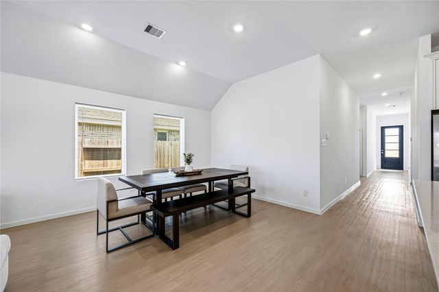 2701 Meridian Springs Drive, Texas City, TX 77568