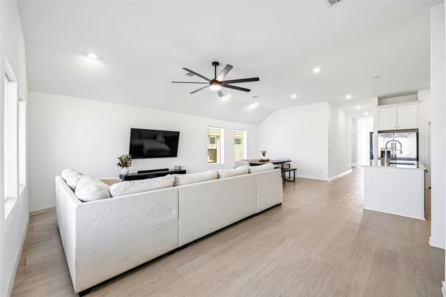 2701 Meridian Springs Drive, Texas City, TX 77568