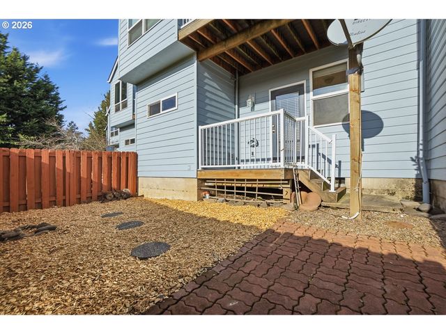 13262 Sw COMMONWEALTH Ln, Beaverton, OR 97005