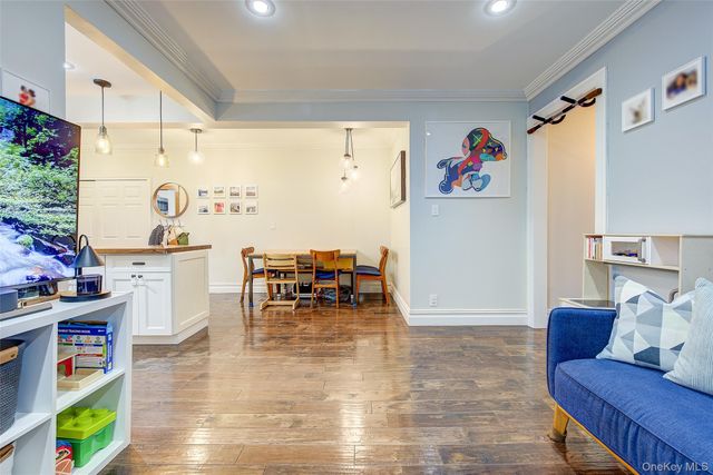 91-10 34th Avenue 3D, Jackson Heights, NY 11372