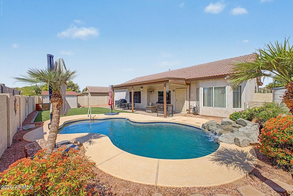 441 E DARTMOUTH Drive, Casa Grande, AZ 85122 — photo 2