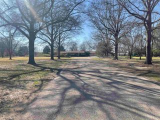 1115 N CHARLYNE Avenue, Brinkley, AR 72021