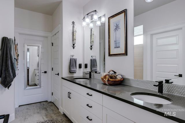 6955 N Exeter Pl, Meridian, ID 83646