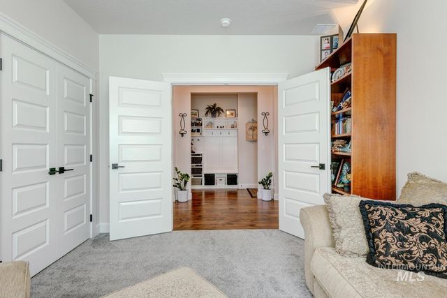 6955 N Exeter Pl, Meridian, ID 83646