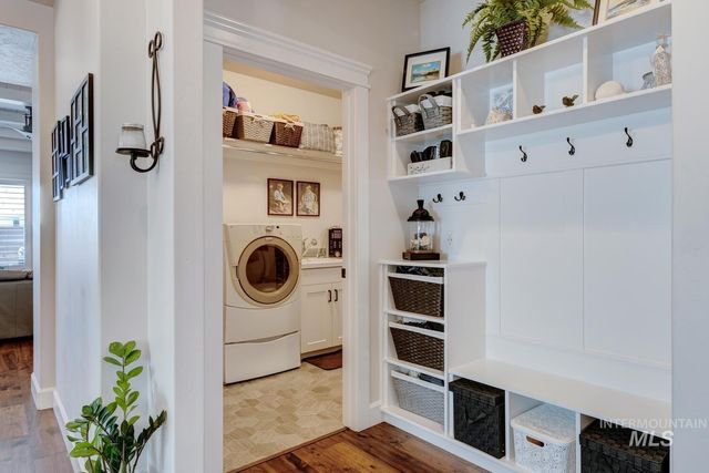 6955 N Exeter Pl, Meridian, ID 83646