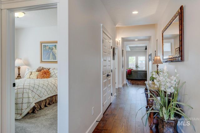 6955 N Exeter Pl, Meridian, ID 83646