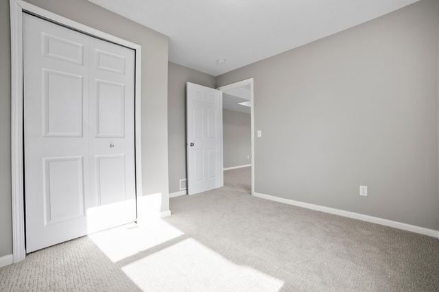 6757 Urbandale Lane N, Maple Grove, MN 55311