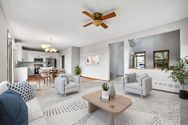 6757 Urbandale Lane N, Maple Grove, MN 55311