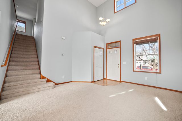 6757 Urbandale Lane N, Maple Grove, MN 55311