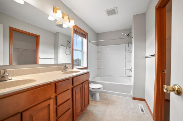 6757 Urbandale Lane N, Maple Grove, MN 55311