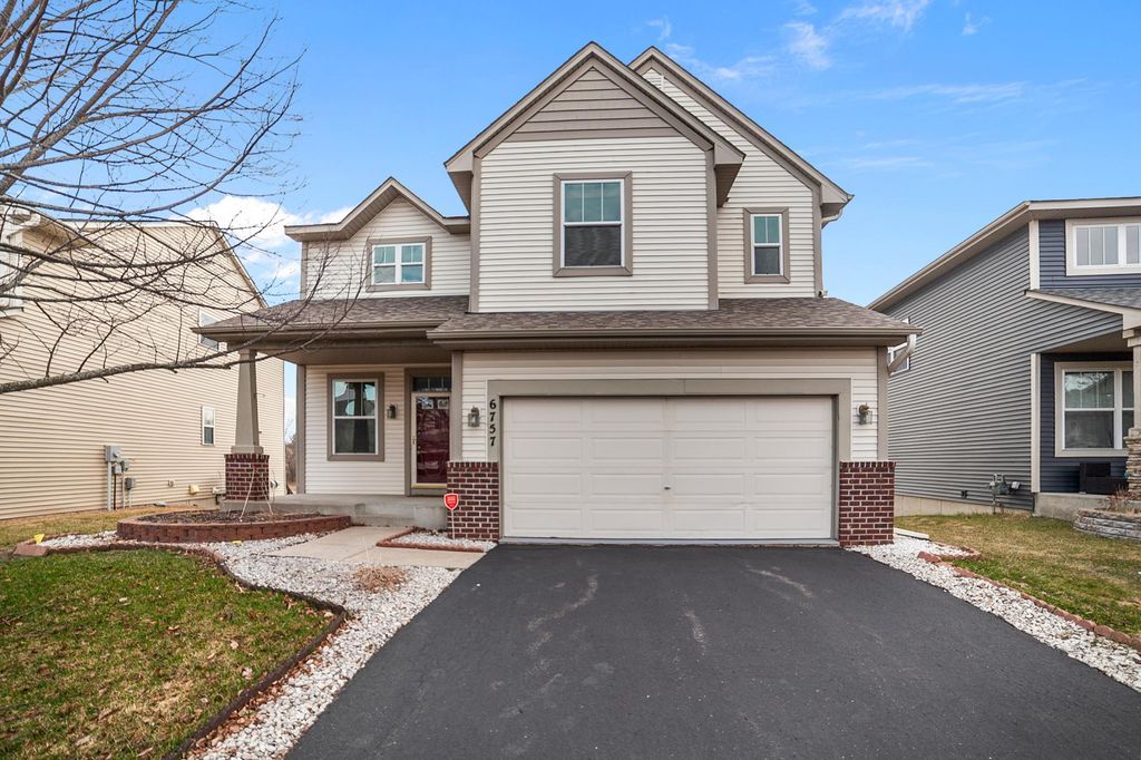 6757 Urbandale Lane N, Maple Grove, MN 55311