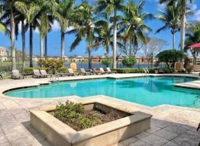 4240 San Marino Blvd 301, West Palm Beach, FL 33409