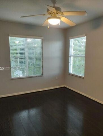 4240 San Marino Blvd 301, West Palm Beach, FL 33409
