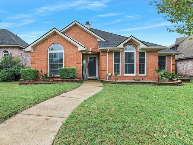 2136 Walden Place, Mesquite, TX 75181