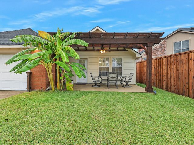 2136 Walden Place, Mesquite, TX 75181