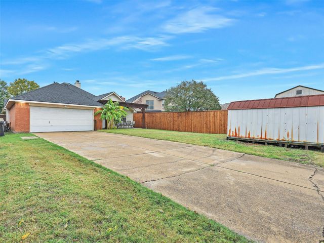 2136 Walden Place, Mesquite, TX 75181