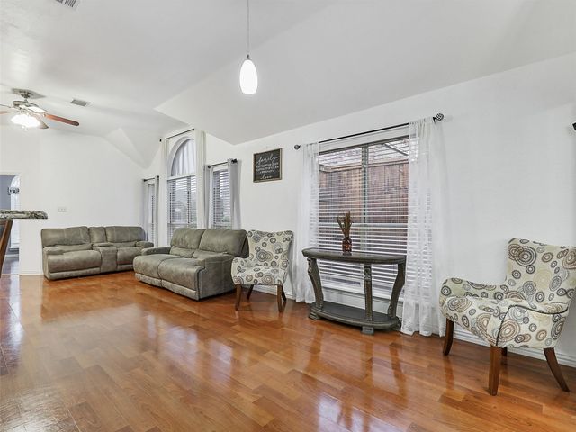 2136 Walden Place, Mesquite, TX 75181