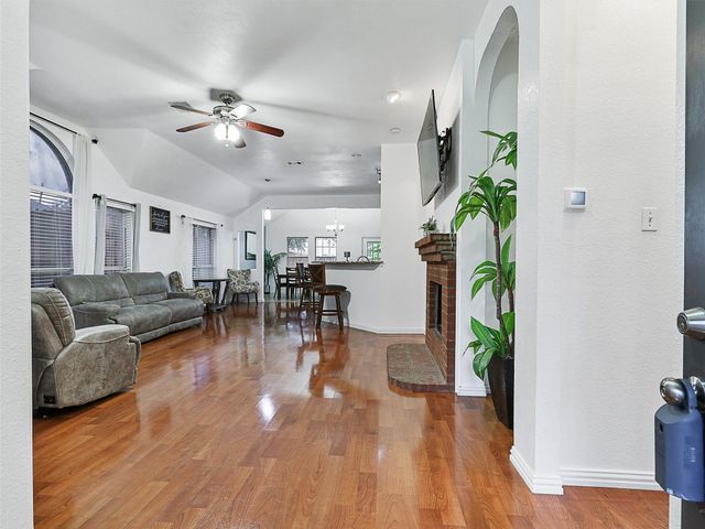 2136 Walden Place, Mesquite, TX 75181