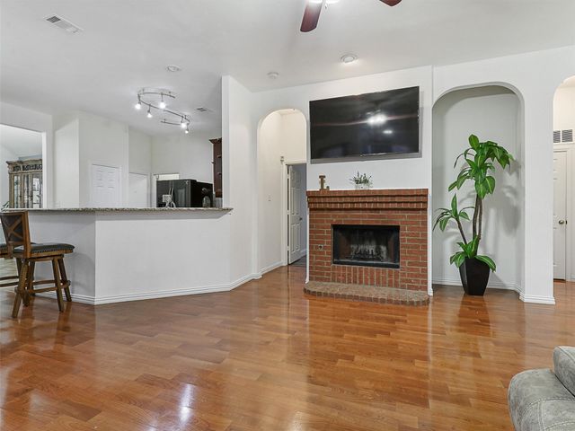 2136 Walden Place, Mesquite, TX 75181