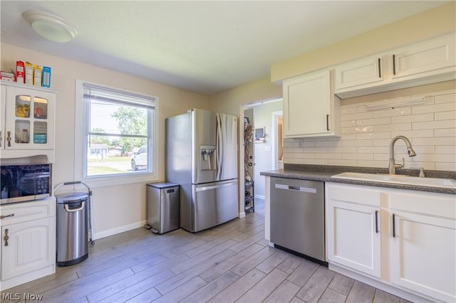 12179 Melody Lane, Grafton, OH 44044