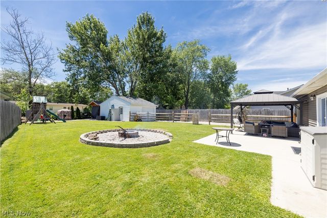12179 Melody Lane, Grafton, OH 44044