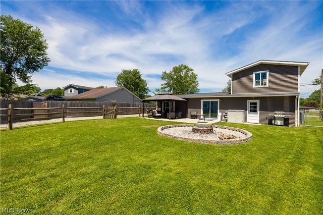 12179 Melody Lane, Grafton, OH 44044