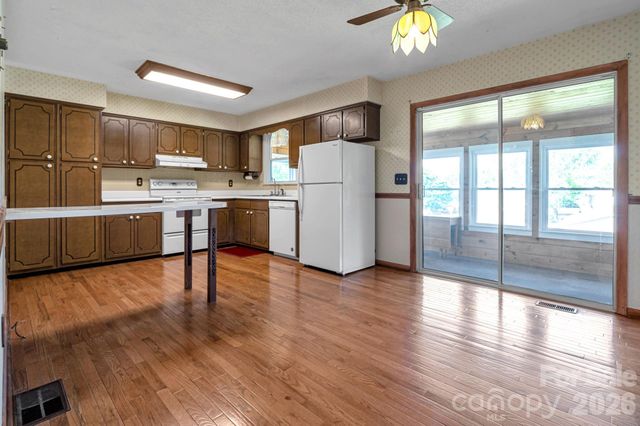 167 Mount Carmel Road, Asheville, NC 28806