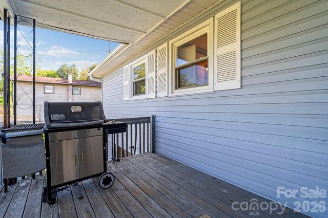 167 Mount Carmel Road, Asheville, NC 28806