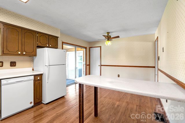 167 Mount Carmel Road, Asheville, NC 28806