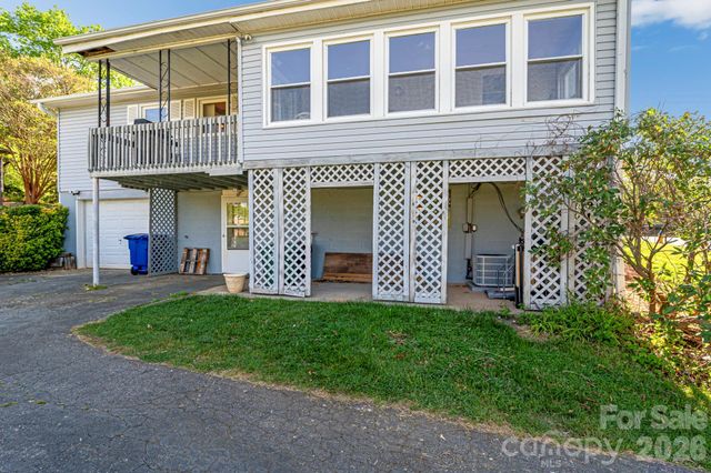 167 Mount Carmel Road, Asheville, NC 28806