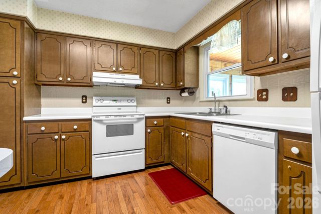 167 Mount Carmel Road, Asheville, NC 28806