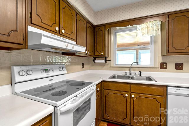 167 Mount Carmel Road, Asheville, NC 28806